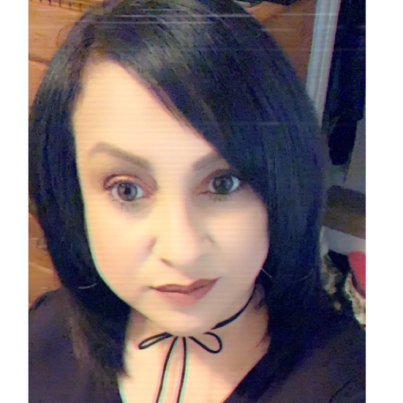 Meet your Posher, Flora - Picture 1 of 1